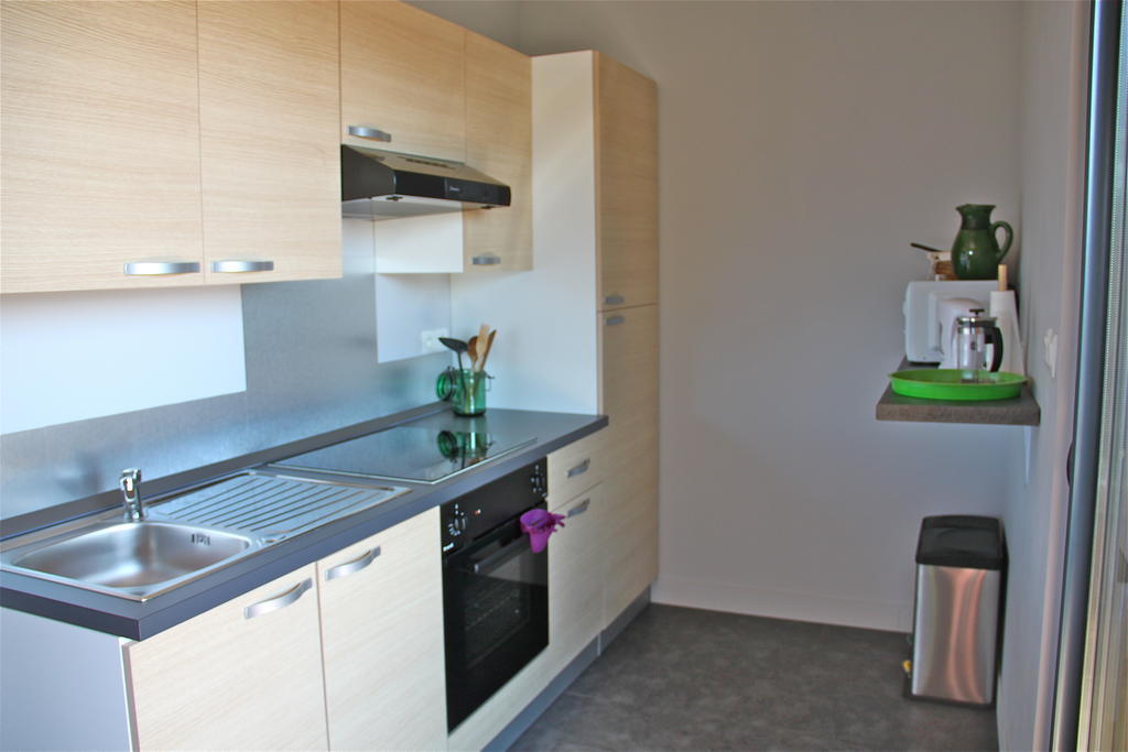 Gite La Cerise Qui Rit La Cresse Habitación foto